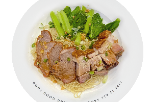 บะหมี่หมูแดงหมูกรอบ