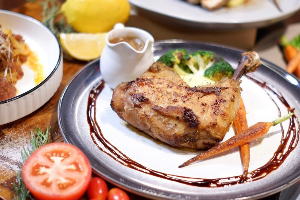 สะโพกไก่สมุนไพร