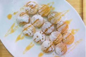 Mini Pancakes with Caramel