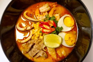 ต้มยำราเม็ง