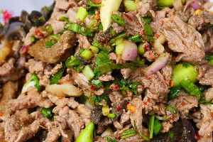 ลาบเนื้อ