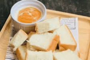 ขนมปังสังขยา Steamed Bread with Thai Custard