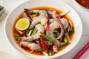 ยำกุ้งสด