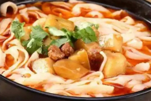 004:บะหมี่ไก่มีดบาด+ไข่ไก่(เส้นมีดบาด)