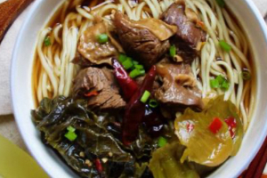 005: ราเม็งเนื้อผักดอง(เส้นราเม็ง)