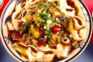 006:บะหมี่เนื้อมีดบาดผักดอง(เส้นมีดบาด)