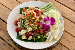 ตำยำนาคี (Nakee Spicy Minced Pork Salad)