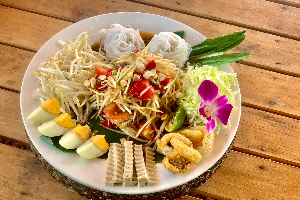 ส้มตำนาคี (Nakee Spicy Papaya Salad)