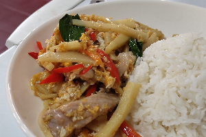 หน่อไม้ผัดไข่