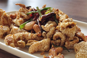 ไก่ผัดเม็ดมะม่วง
