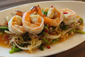ยำคะน้าฮ่องกงกุ้ง