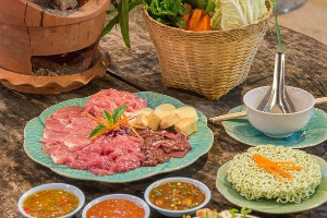 แจ่วฮ้อนเนื้อชุดใหญ่