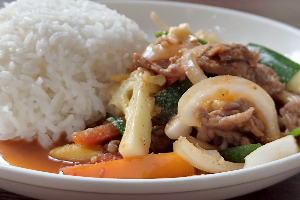 ผัดเปรี้ยวหวาน