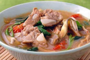 ต้มยำกระดูกอ่อนหมู