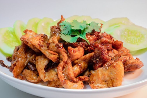 หมูทอดกระเทียมพริกไทย