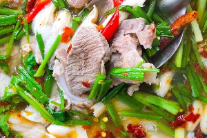ต้มแซ่บกระดูกอ่อนหมู
