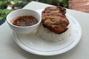 ข้าว(ไก่ย่าง/ไก่กรอบ)จิ้มแจ่ว / (ကြက်ကင်/ကြက်ကြော်)ထမင်း