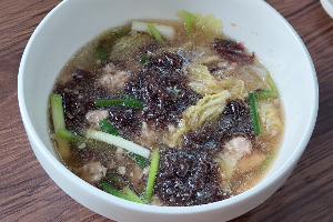 ต้มจืดสาหร่ายหมูสับ