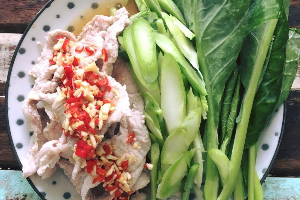 หมูมะนาวคะน้ากรอบ