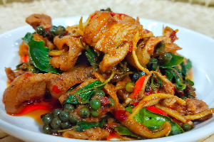 ผัดเผ็ดหมูป่า
