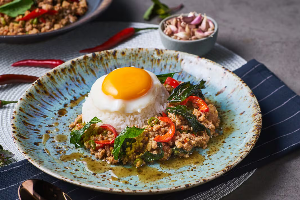 ข้าวผัดกะเพรา