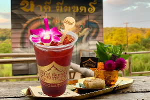 ชาดำเย็น (Thai Iced Black Tea)