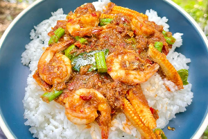 ข้าวพริกแกงกุ้ง