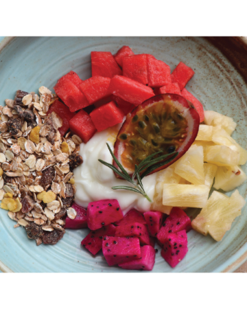 Muesli fruit yoghurt