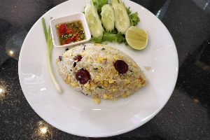 ข้าวผัดกุนเชียง