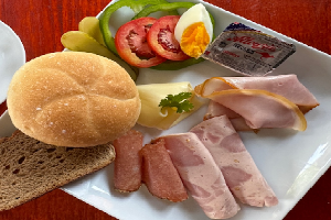 Small breakfast - Kleines Fruehstueck - อาหาธเช้ามื้อเล็กๆ