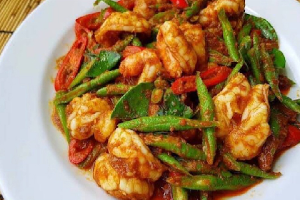 Fried dry curry - Gebratenes trockenes Curry - ผัดพริกแกงแห้ง