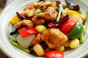 Chicken and cashew nuts 