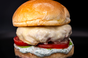 Lamb Burger with Greek Yogurt Mint Sauce (Set)