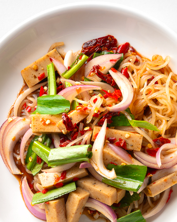 ยำเส้นเล็กหมูยอ 