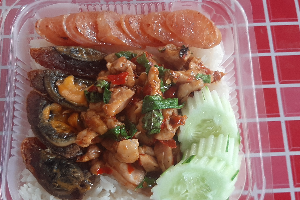 กะเพราไก่กรอบ