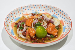 ยำ (แซลม่อน)