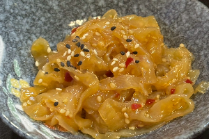 ยำแมงกระพรุน Spicy Jellyfish Salad