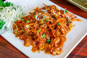 หมูผัดกิมจิ Pork with Kimchi Stir-fry