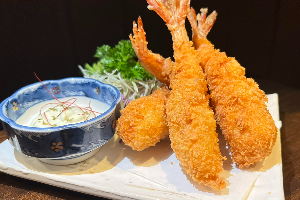 กุ้งชุบแป้งทอด Deep-fried Breaded Shrimp
