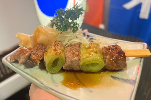 เนื้อเต๋าย่าง (ไม้ละ) Grilled Diced Beef (per skewer)