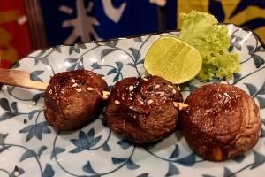 เห็ดหอมย่าง (ไม้ละ) Grilled Shiitake Mushroom (per skewer)