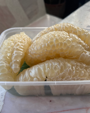 ส้มโอ เปรี้ยวหวาน แกะตามสั่ง