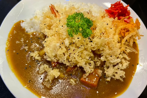 ข้าวแกงกะหรี่กุ้งเทมปุระ Curry Rice w/ Ebi Tempura (Shrimp Tempura)	