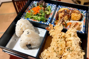 เบนโตะกุ้งเทมปุระ Ebi Tempura (Shrimp Tempura) Bento
