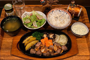 เซต เทปันยากิ เนื้อหั่นเต๋า Beef Teppanyaki Set