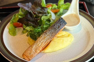 สเต็กปลาแซลมอน Salmon Steak