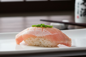 ซูชิ ฮามาจิ Hamachi (Yellowtail) Sushi