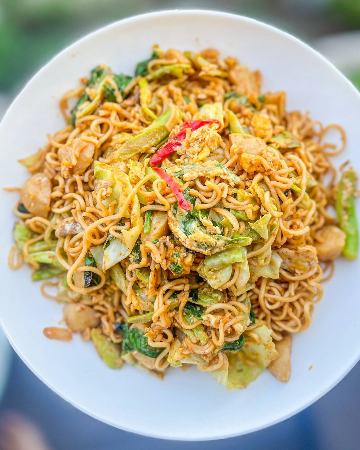 ผัดมาม่า