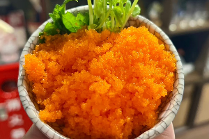 ไข่กุ้ง ซาซิมิ Tobiko (Flying Fish Roe) Sashimi