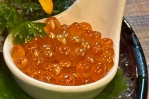 อิคุระ (ไข่ปลาแซลมอน) ซาซิมิ Ikura (Salmon Roe) Sashimi